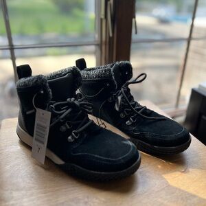 NEW Weatherproof Women's Black Winter Snow Boots Size 7